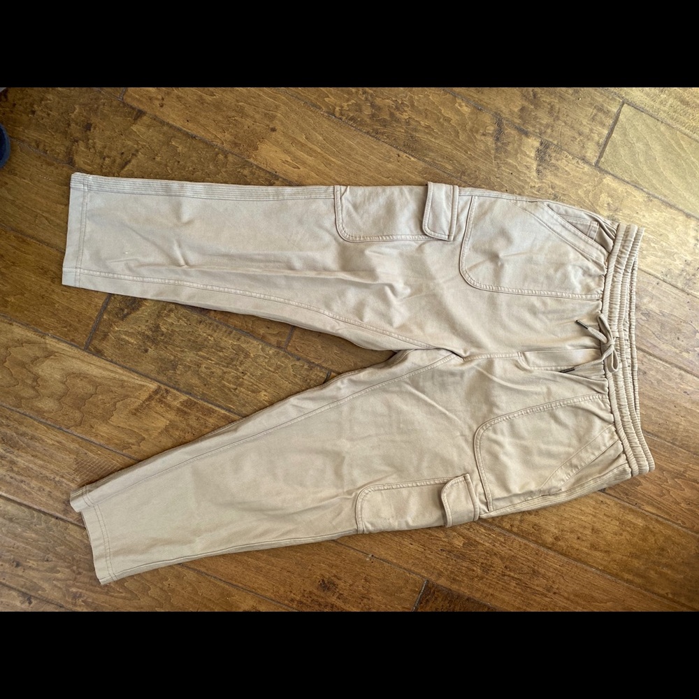 Athleta Farallon Cargo Crop sz 12